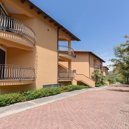 Residence Pietre Bianche Aparthotel Піццо Екстер'єр фото